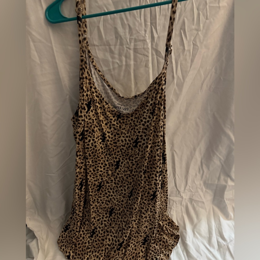 Torrid size 2 super soft floral cami